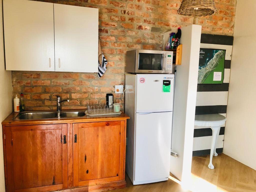 Self Catering Apartment - De Kelders Esterno foto